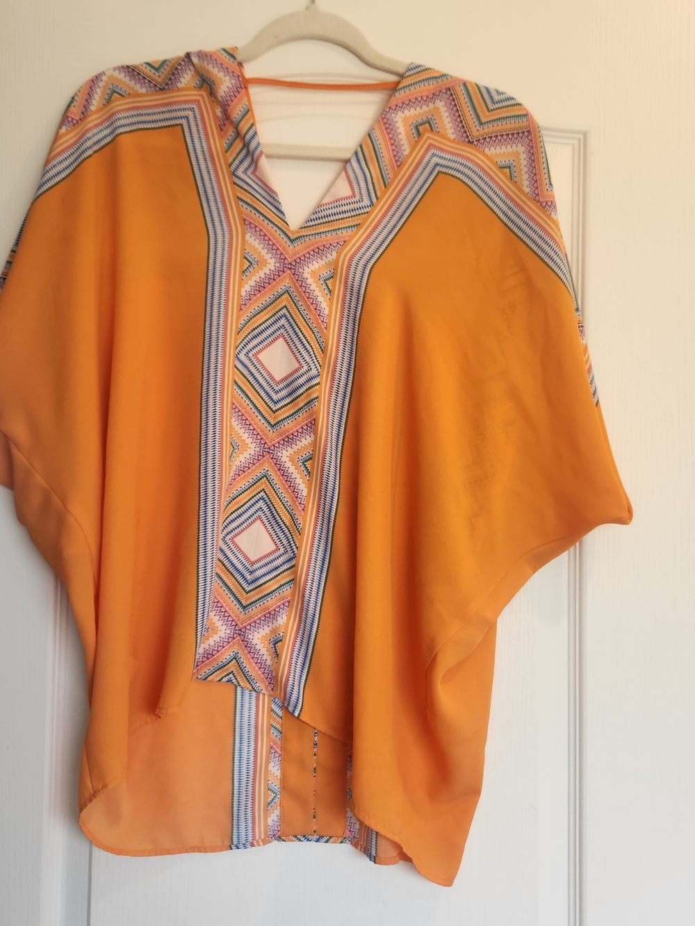 Rose & Olive Orange Geometric V-Neck Blouse M Euc
